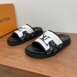 Picture of Louis Vuitton Slippers _SKULVsz38-45hnh0439967